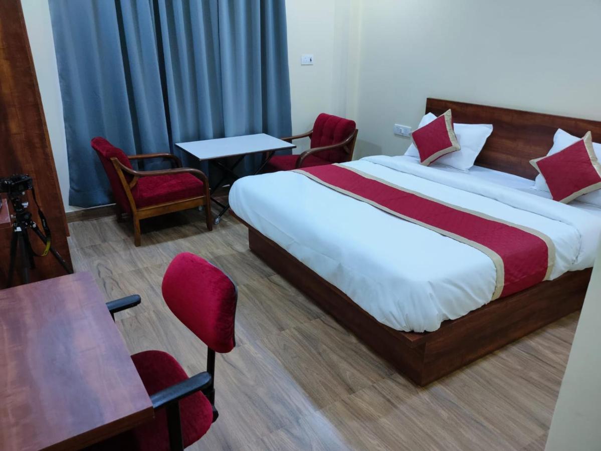 Hotel Manorama Inn Lucknow Ngoại thất bức ảnh